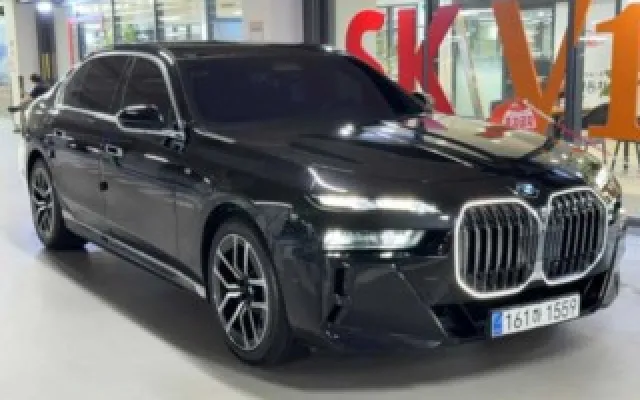 더뉴G70 중고차 7시리즈 (G70) 740i xDrive M 스포츠 매물 사진 10 - 2024/08 43,703km