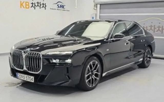 더뉴G70 중고차 7시리즈 (G70) 740i sDrive M 스포츠 매물 사진 8 - 2023/08 118,302km