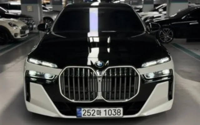 더뉴G70 중고차 7시리즈 (G70) 740i xDrive M 스포츠 리미티드 매물 사진 19 - 2024/03 42,418km
