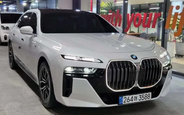 더뉴G70 중고차 7시리즈 (G70) 740i xDrive M 스포츠 매물 사진 14 - 2025/06 11,460km