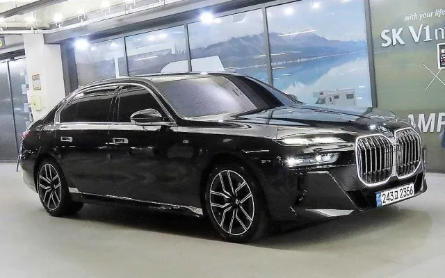 더뉴G70 중고차 7시리즈 (G70) 740i xDrive M 스포츠 매물 사진 17 - 2024/09 23,961km