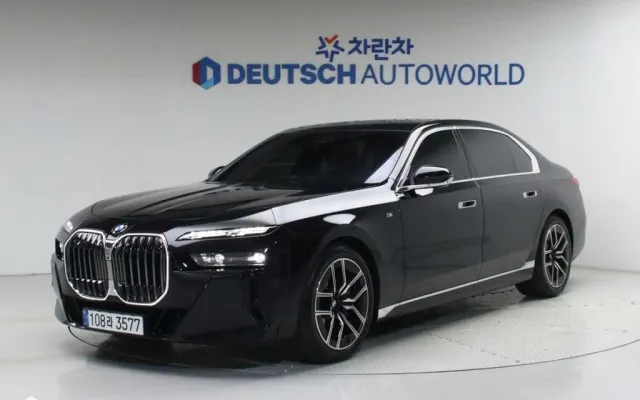 더뉴G70 중고차 7시리즈 (G70) 740i xDrive M 스포츠 매물 사진 15 - 2025/01 794km