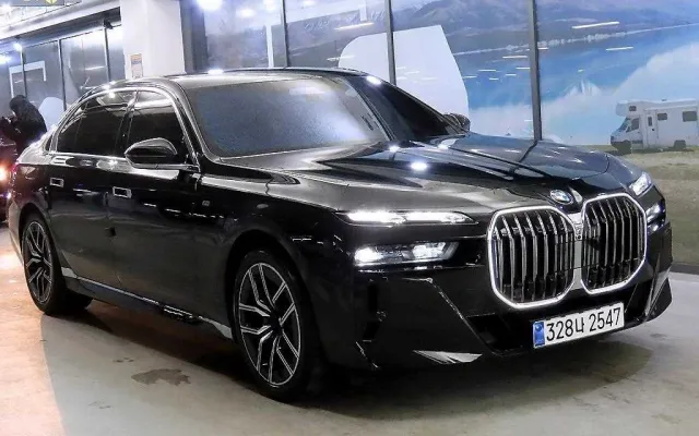 더뉴G70 중고차 7시리즈 (G70) 740d xDrive M 스포츠 매물 사진 10 - 2025/02 15,402km